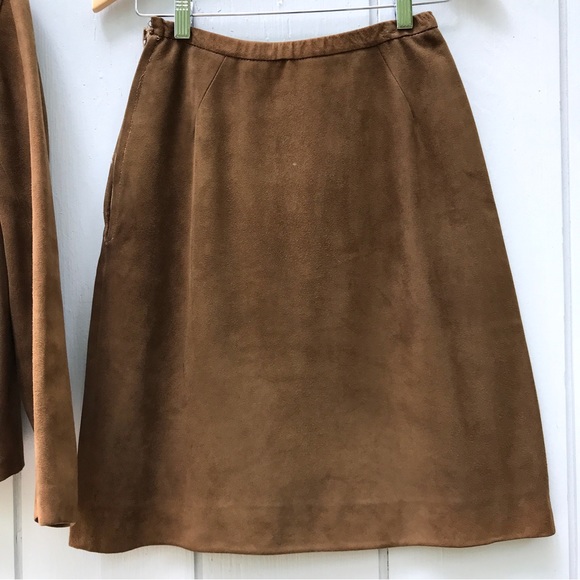 Rare Vintage Loewe Madrid 1960s Suede Leather Jacket and Skirt Set - Picture 4 of 15